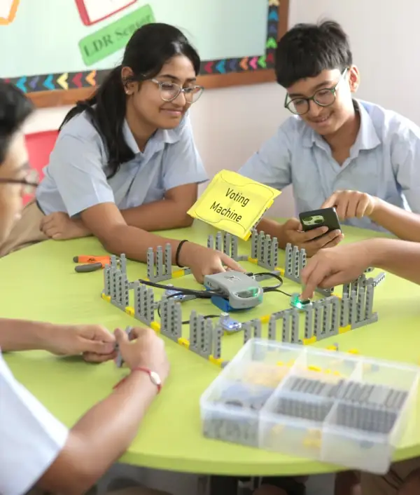 Nalanda school STEM robotics activity