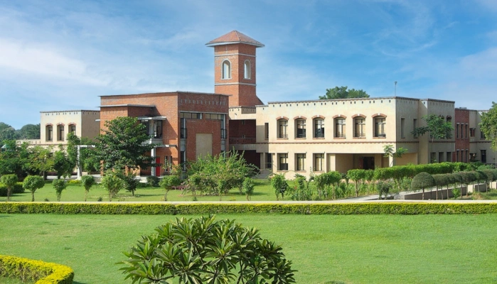 Campus building and gardens featured in the Nalanda School Vadodara video tour